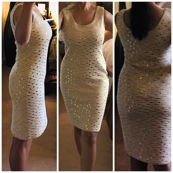 St. John Sleeveless Cocktail Dress - Picture 4 of 4